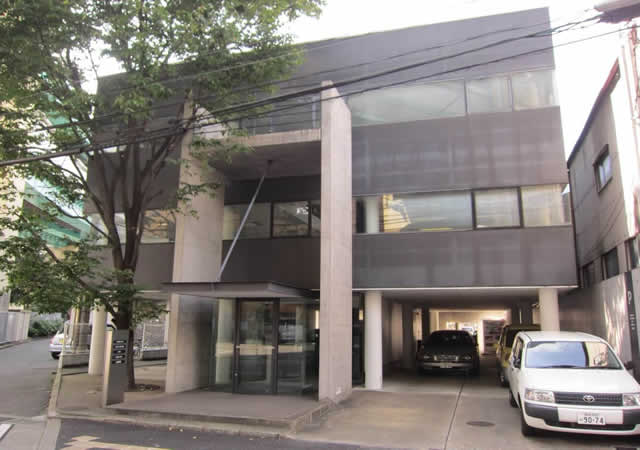 キャリアスタッフビル　大規模改修工事（施工前）